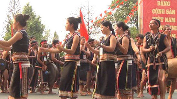  Kon Tum rộn ràng Lễ hội đường phố “Sắc màu Tây Nguyên"